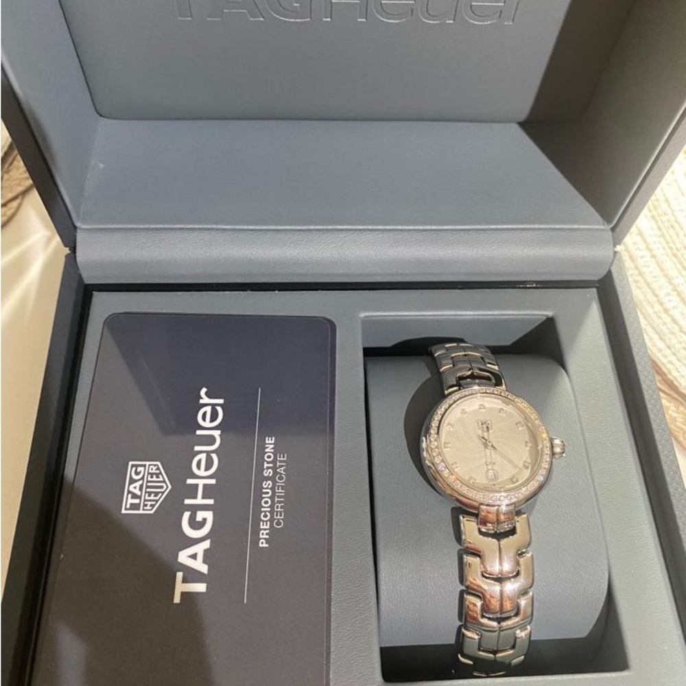 A brand watch original “ New “ of Tag Heur “ women watch .